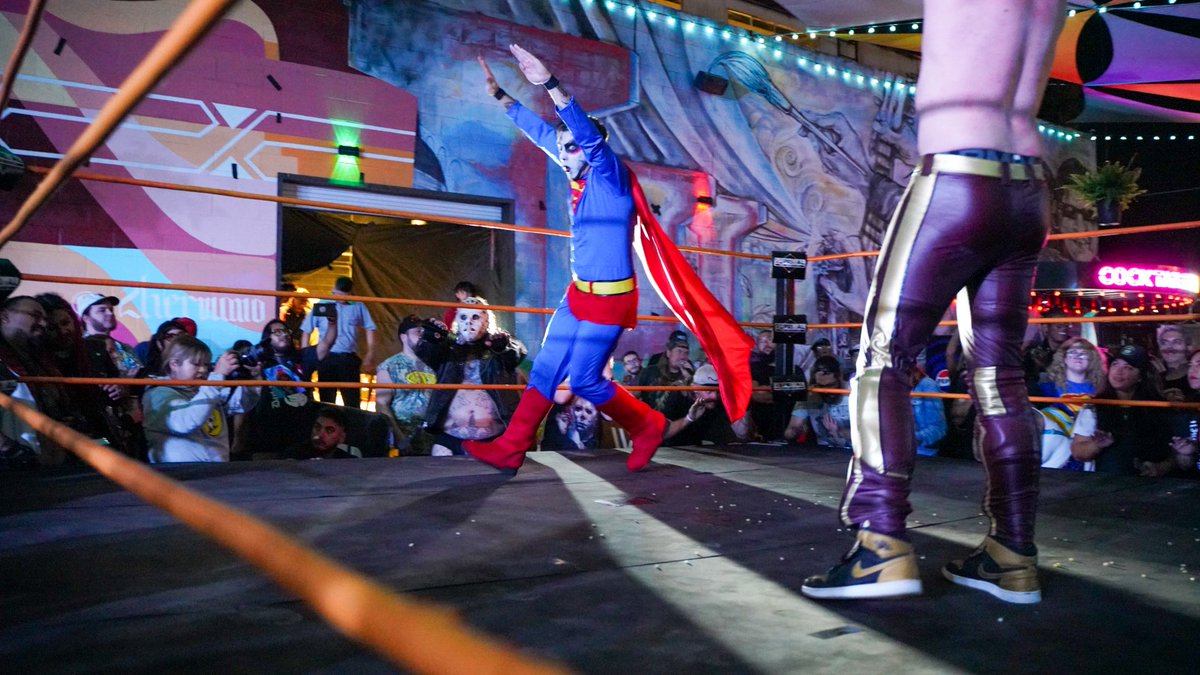 RoninMikeV's tweet image. It’s a bird, it’s a plane, IT’S SUPERHAUSEN!
#Circle6SummerSlime #SDCC