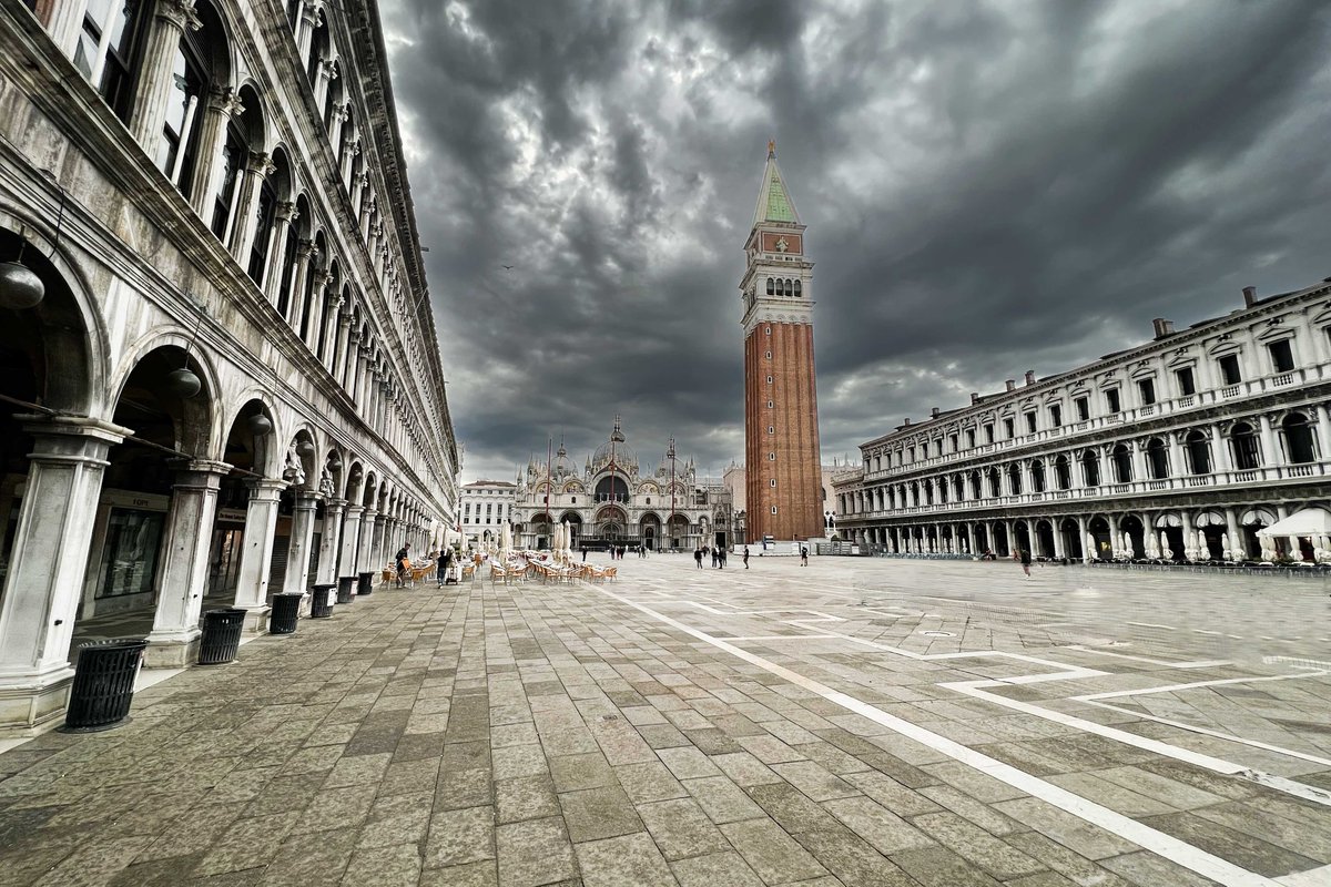 NeilThin's tweet image. At 6am, Venice’s Piazza San Marco is almost #empty
