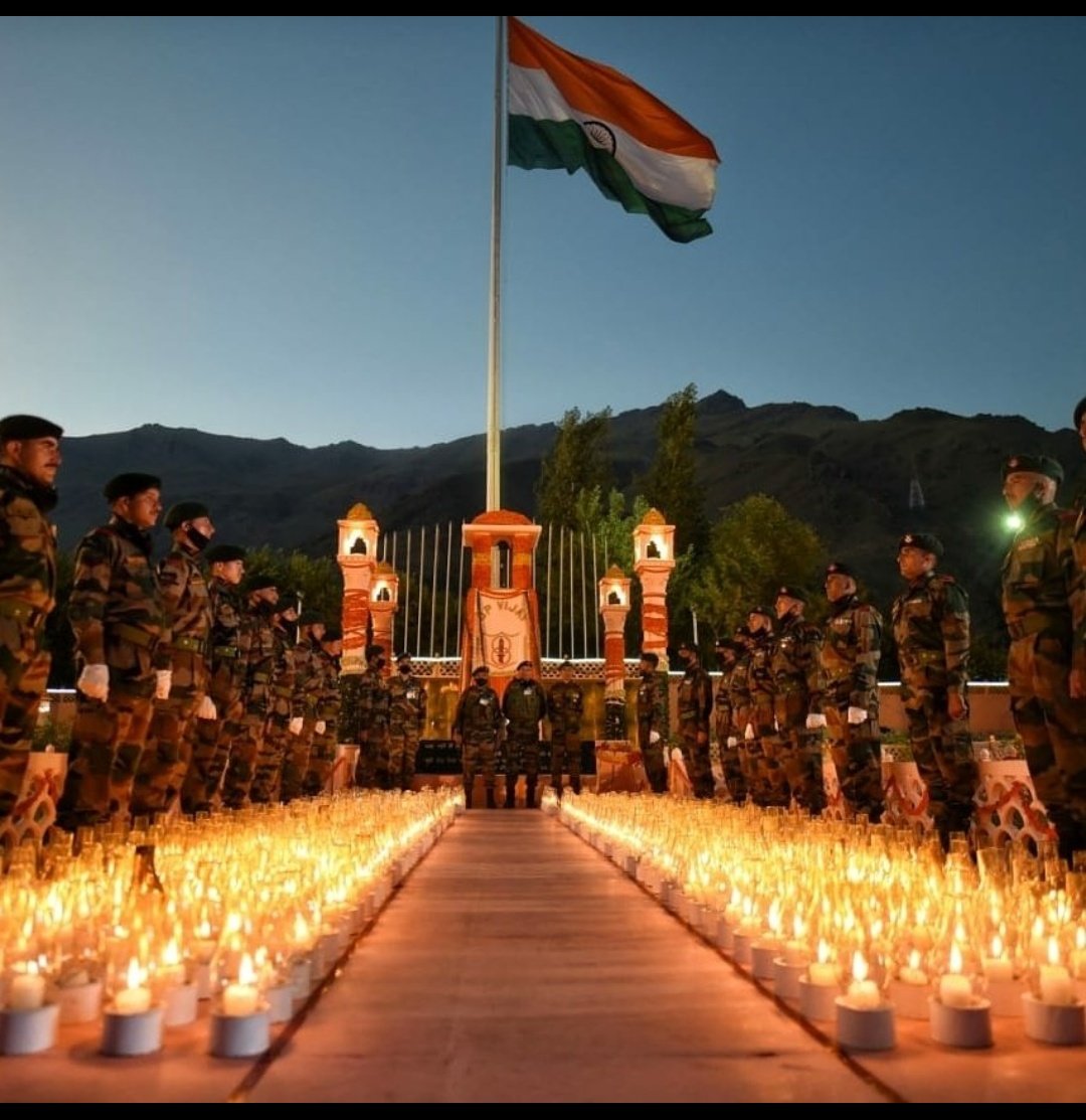 On this day in 1999, Kargil War officially ended after 81 days with Tiranga on every post.
Indian people celebrated this victory, units got medals and citations, but the families of 527 Bravehearts were shattered forever.
#CostofWar
#KargilVijayDiwas 
🇮🇳💐🙏🏼