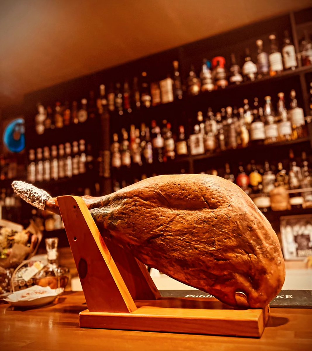 Public Bar SMOKE tweet media