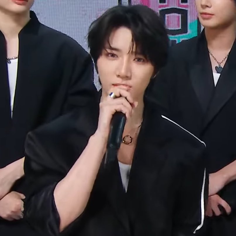 beomgyu on music core today 😍