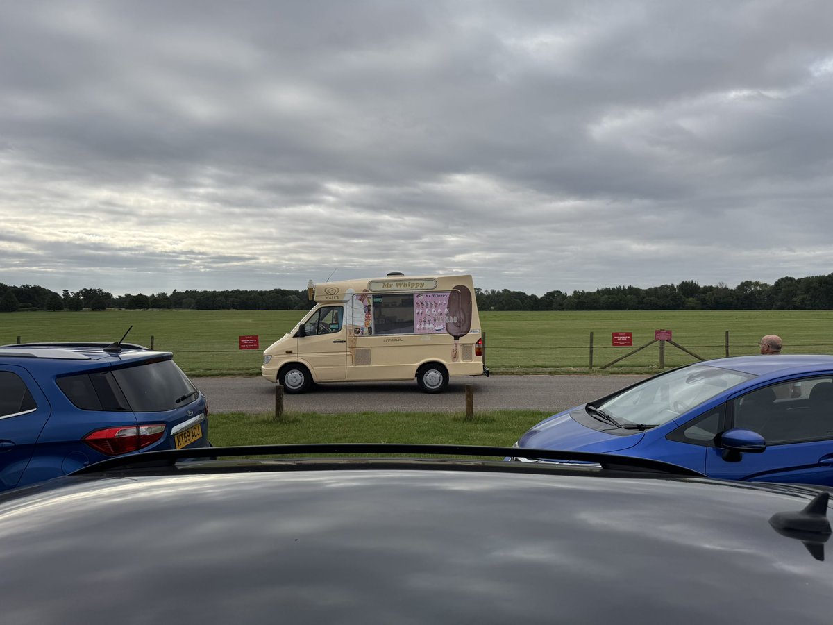 DavidWilding271's tweet image. Most important arrivals of the day at Old Warden have arrived!