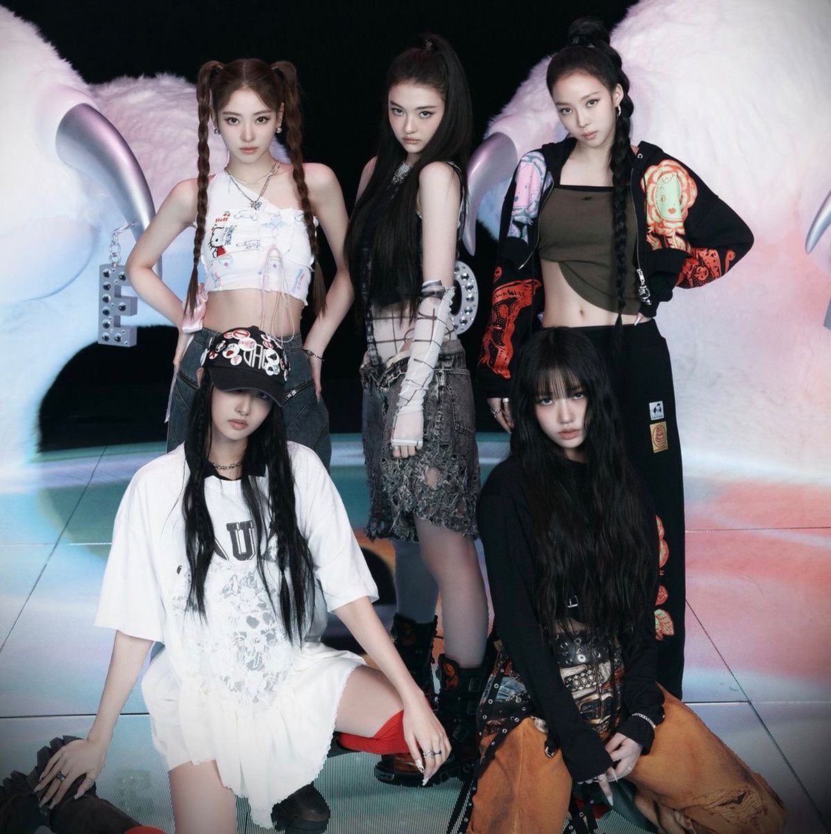 meovvpics's tweet image. DROP TAGS
MEOVV AT SBS GAYO DAEJEON
#MEOVV_SBS가요대전
#SBS가요대전Summer