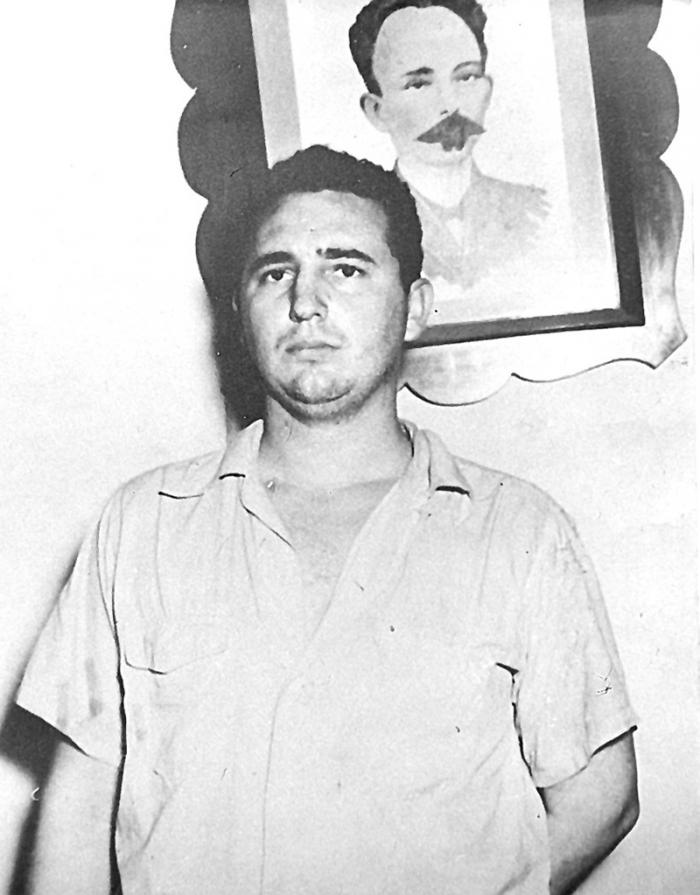 AbelPrieto11's tweet image. El 26 de Julio de 1953 marcó para siempre la historia de Cuba. Siguiendo a Martí y a Fidel, los jóvenes de la Generación del Centenario se lanzaron a tomar el cielo por asalto y escribieron una página gloriosa, eterna, imperecedera, que nos inspira todos los días. #CubaVencerá