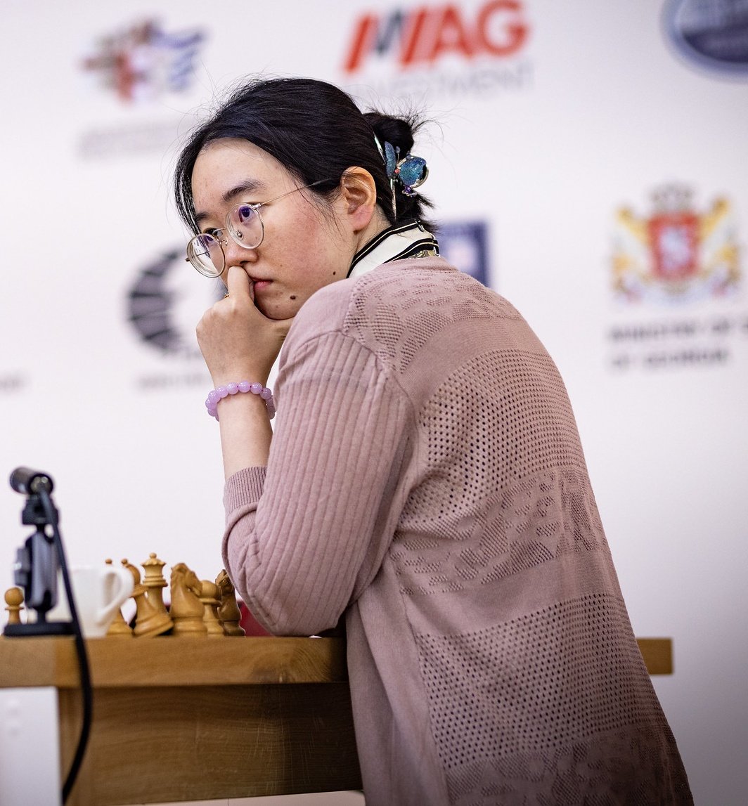OnTheQueenside's tweet image. Is it Tan Zhongyi or San Zhongyi? 🤔 😅
Tan Zhongyi has played in the 3rd place match in all three World Cups!!! 🤯
(The knock-out World Championships didn't have a 3rd place match.)
📷: Anna Shtourman
#chess #womeninchess #FIDEWorldCup