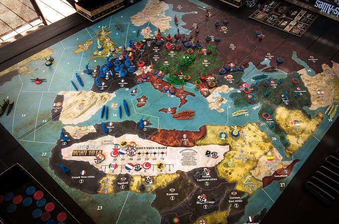 Clint_Davey1's tweet image. You can tell how influential Diplomacy is by the fact that Larry Harris basically copied the map when making Axis and Allies 1914: