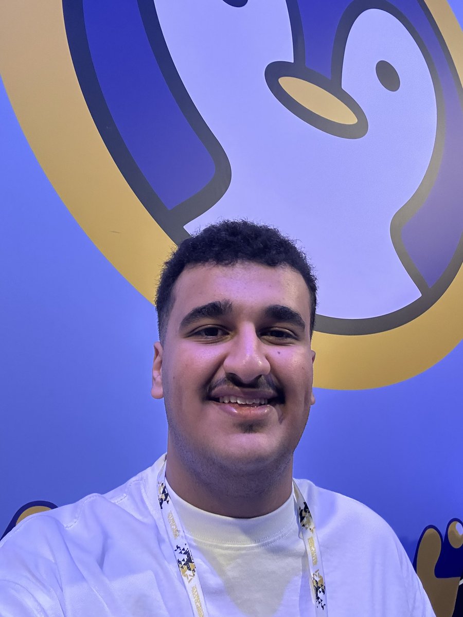 nss338's tweet photo. البتابيت 🐧💛💛 https://t.co/IH66UBpqX6