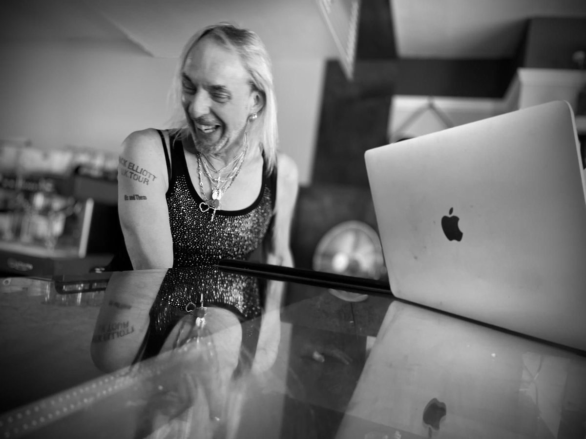 nick elliott fotografo di arte rock (ufficiale) (@nick_italian) on Twitter photo Ci si diverte registrando 2Go Mad
<a href="/nickelliottrock/">nick elliott rock art photographer</a>
<a href="/andy_blithe/">Andy Blithe - aturn films</a>
<a href="/nick_italian/">nick elliott fotografo di arte rock (ufficiale)</a>
#nickelliottrockartphotographer #2gomad #norfolk #filming #andyblithe #nickelliottitalianpage #nickelliottphotography
Nick Elliott Fotografo di Arte Rock (ufficiale) Ci si diverte registrando 2Go Mad
<a href="/nickelliottrock/">nick elliott rock art photographer</a>
<a href="/andy_blithe/">Andy Blithe - aturn films</a>
<a href="/nick_italian/">nick elliott fotografo di arte rock (ufficiale)</a>
#nickelliottrockartphotographer #2gomad #norfolk #filming #andyblithe #nickelliottitalianpage #nickelliottphotography
Nick Elliott Fotografo di Arte Rock (ufficiale)