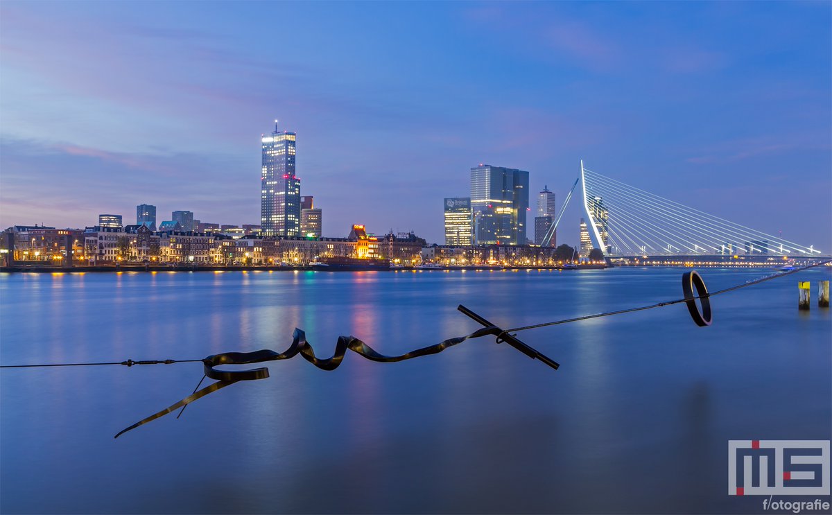 010bynight's tweet photo. Het #Maasbeeld in #Rotterdam door @marcvanderstelt als afdruk op canvas of #print? Verkrijgbaar 18 landen in #Europa via https://t.co/Eq1bxtzuAV
#art #fineart #fotoprint #wanddoek #wallart #dibond #wandprint #wanddecoratie https://t.co/QLB5h7Z5Ka