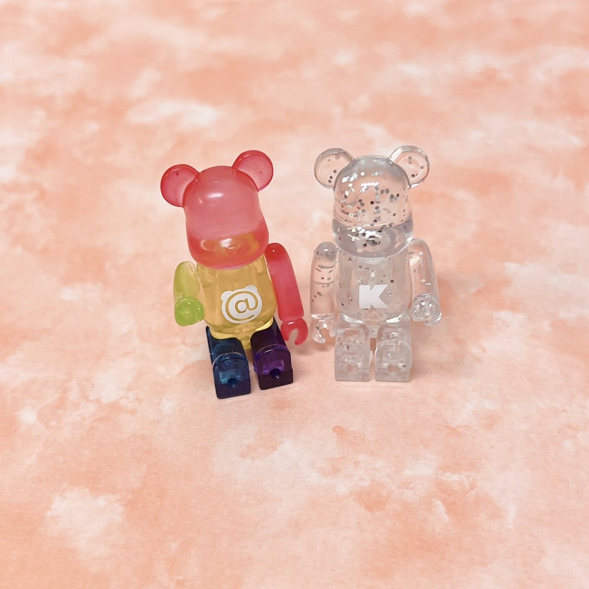 hirogachaoukoku's tweet image. 💙好評発売中💙
#バンダイ
BE@RBRICK
Package Ch@rm Collection Vol.2
第2弾はクリアカラー☂️
中のベアちゃんは取り出せる✨足や腕も可動します😍
#カプセルトイ #ガチャガチャ #広島 #hiroshima #本通り #ガチャ王国 #ガチャ #gacha #扭蛋 #캡슐토이 #가챠 #ベアブリック