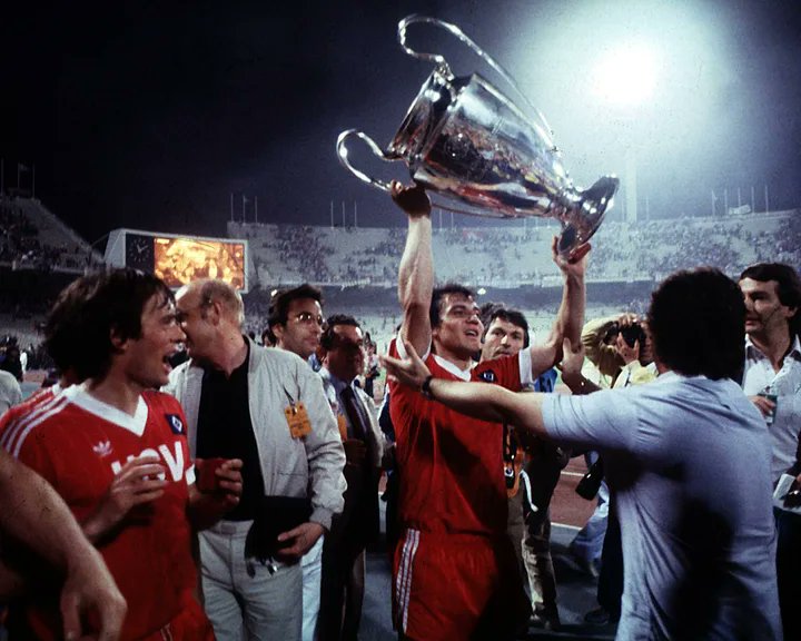 SuperbFootyPics's tweet image. Happy Birthday To Former
Viktoria Aschaffenburg, 1.FC Saarbrucken, Hamburger SV & West Germany International Felix Magath 72 Today