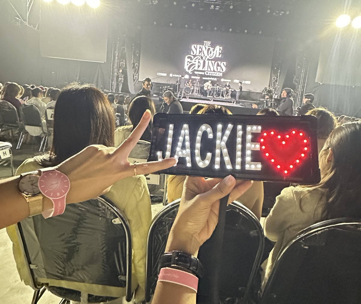 Rainy_Pinky's tweet image. มัมหมีมารอซาวน์เช็คแล้วนะครับ 🐱🥰
#JACKIE_The1stFANCON_DDAY
#JACKIE_The1stFANCON 
#JackieJackrin
#OTH_Ent
#OnTheHorizon