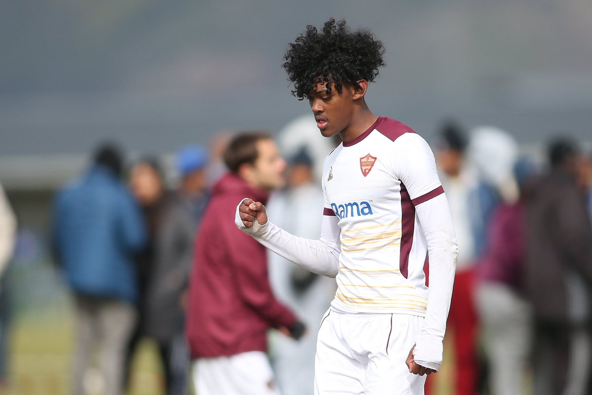 EngenSports's tweet image. Congratulations to #TylonSmith on his move to Queens Park Rangers! ⚽️🏃🏾 He’s been owning every stage - EKOC champ, Defender of the Tournament, and AFCON U20 Player of the Tournament. Now, he takes his talents to the English Championship.
#EKOC #FutureDiskiLegends