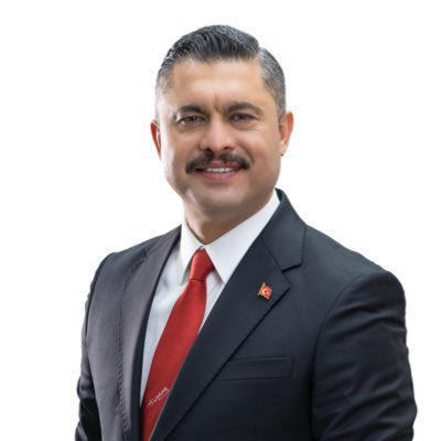 Şile Belediye Başkanı Özgür Kabadayı’nın, kaçak olduğu için mühürlenen bir villayı belediye başkanı seçildikten sonra satın alarak mühürleri kaldırttığı ve kullanmaya başladığı savcılığın soruşturma dosyasına girdi.

Soruşturma dosyasına giren detaylara göre Özgür Kabadayı,