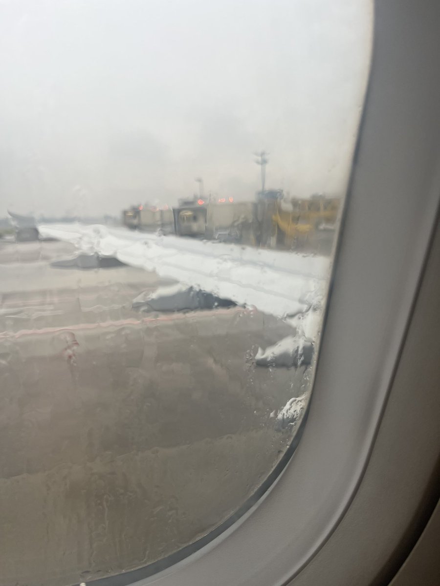 Charmi_cookie's tweet image. Indovinate chi, dopo mille problemi, sta finalmente partendo?🥳