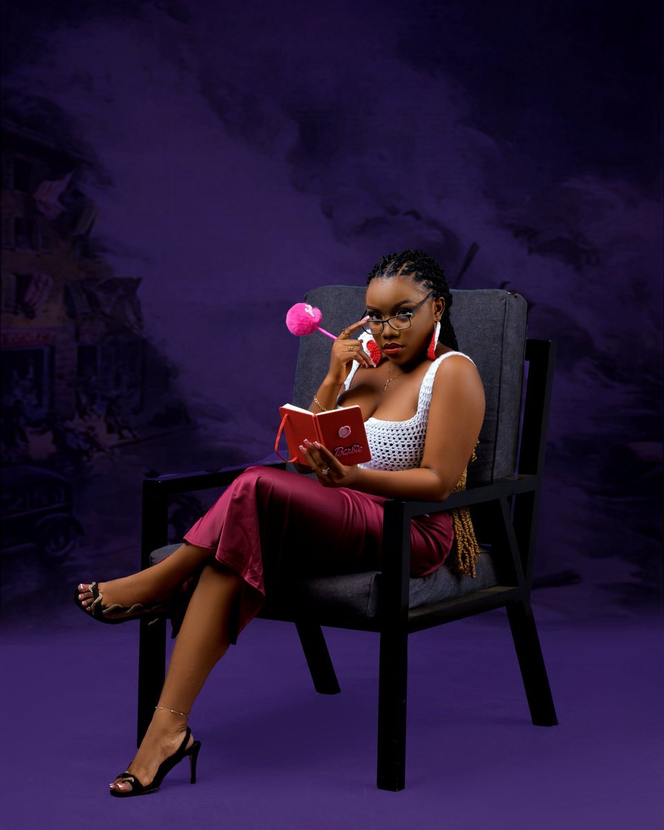 ALilBitOfSassy's tweet image. Ditching My Twenties And Sitting Pretty On The *Third Floor* 🥂🙂↔️🎂🎂🎂🥂
Happy Birthday Miss Sassy ♌️
#SassAt30🥂♌️🥂