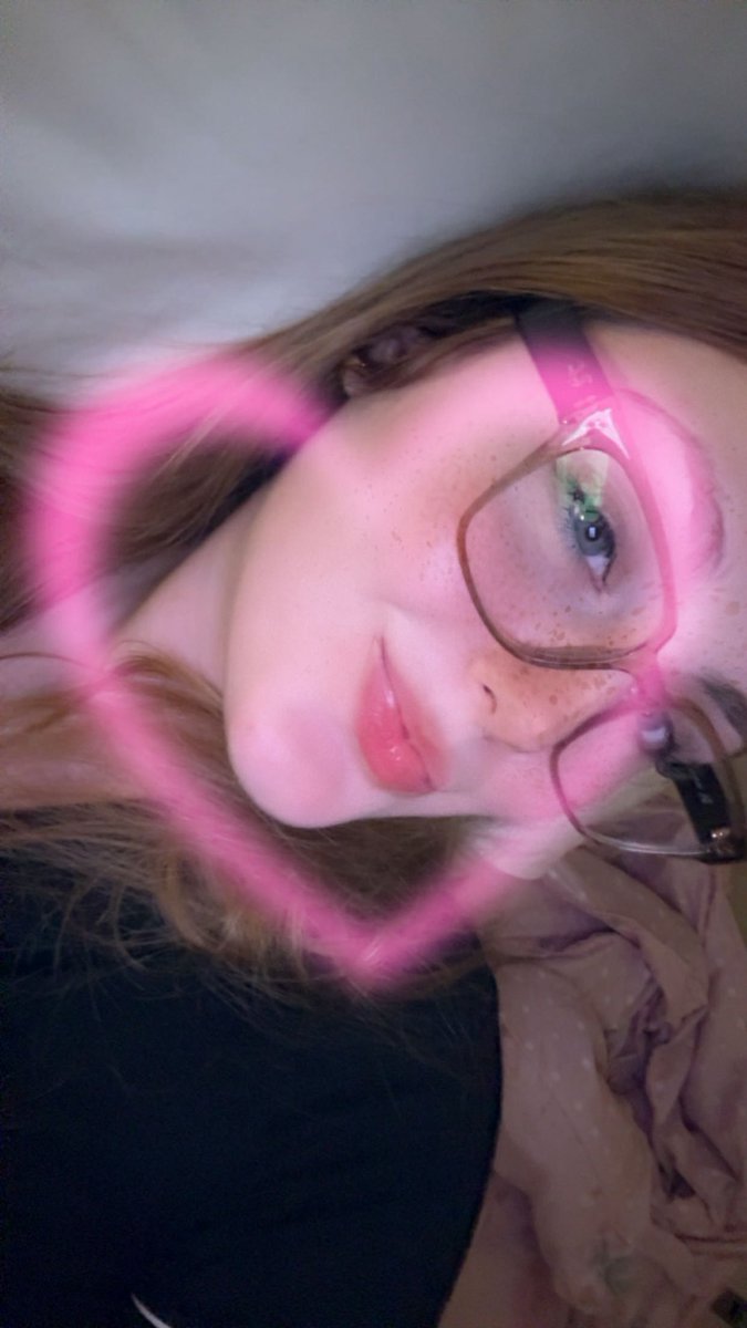 PaulaBelvedere1's tweet image. não consigo dormi, o que eu faço?