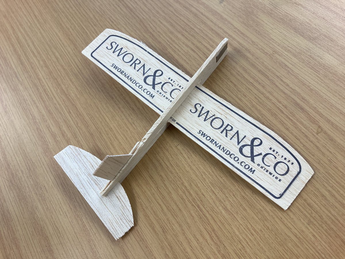 ChiswickPier's tweet image. We’re getting ready to party! 🥳🎉 Come and join us @ChiswickPier on Sunday 27th July from 11am! Food, drinks, freebies 😮 including free boat trips ⛴️ and lots of fun for all ages including 🎶 sessions with @AmandaFrolich sponsored by @Swornandco 👌