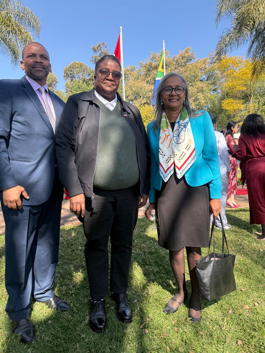DWYPD_ZA's tweet image. Deputy Minister @msletsike joined the Embassy of Peru to mark the 204th anniversary of Peru’s independence. A testament to enduring diplomatic ties and mutual respect between South Africa and Peru. 🇵🇪🇿🇦
📍Waterkloof Ridge, Pretoria
#Diplomacy #InternationalRelations
#Peru204