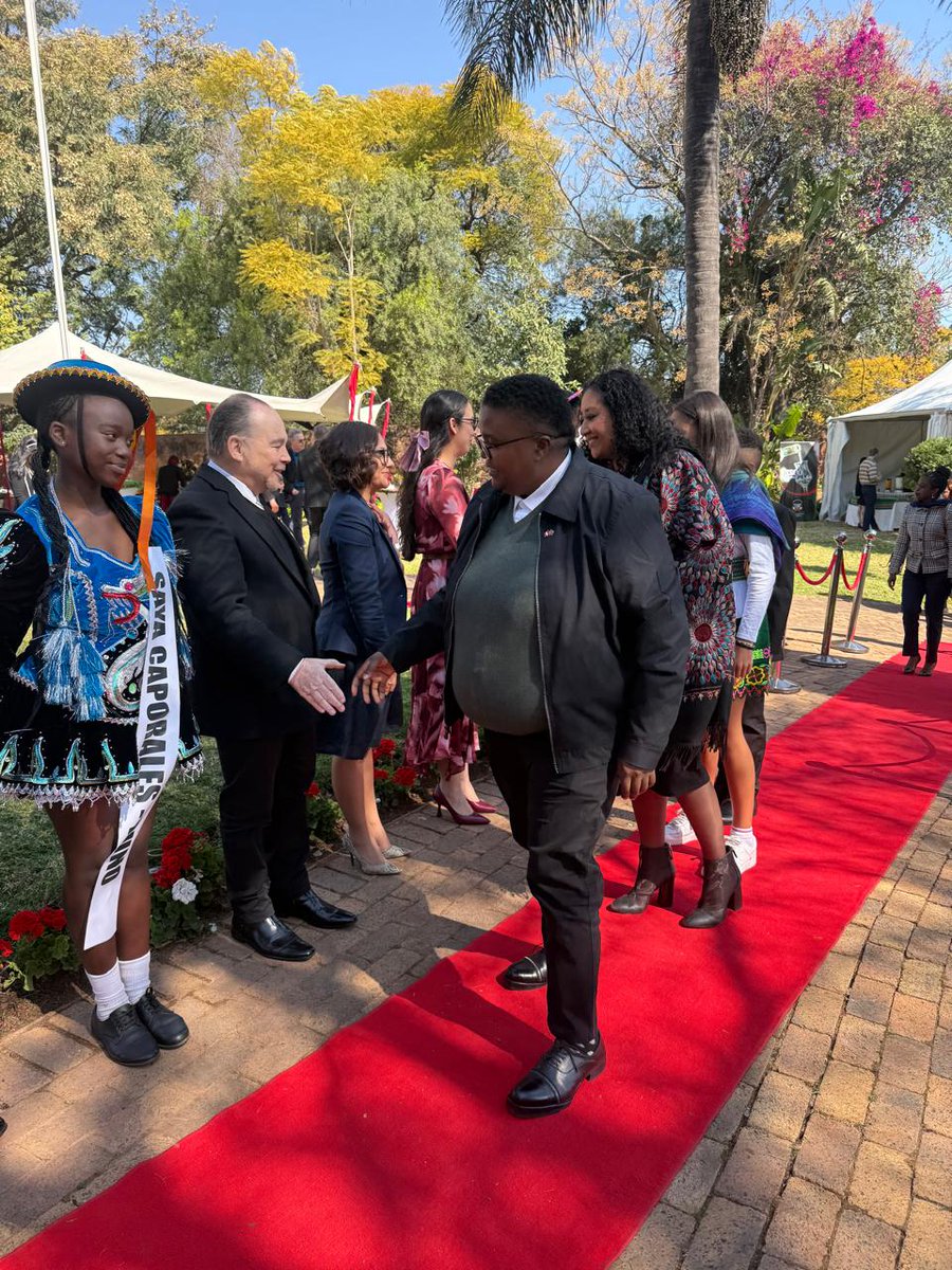 DWYPD_ZA's tweet image. Deputy Minister @msletsike joined the Embassy of Peru to mark the 204th anniversary of Peru’s independence. A testament to enduring diplomatic ties and mutual respect between South Africa and Peru. 🇵🇪🇿🇦
📍Waterkloof Ridge, Pretoria
#Diplomacy #InternationalRelations
#Peru204