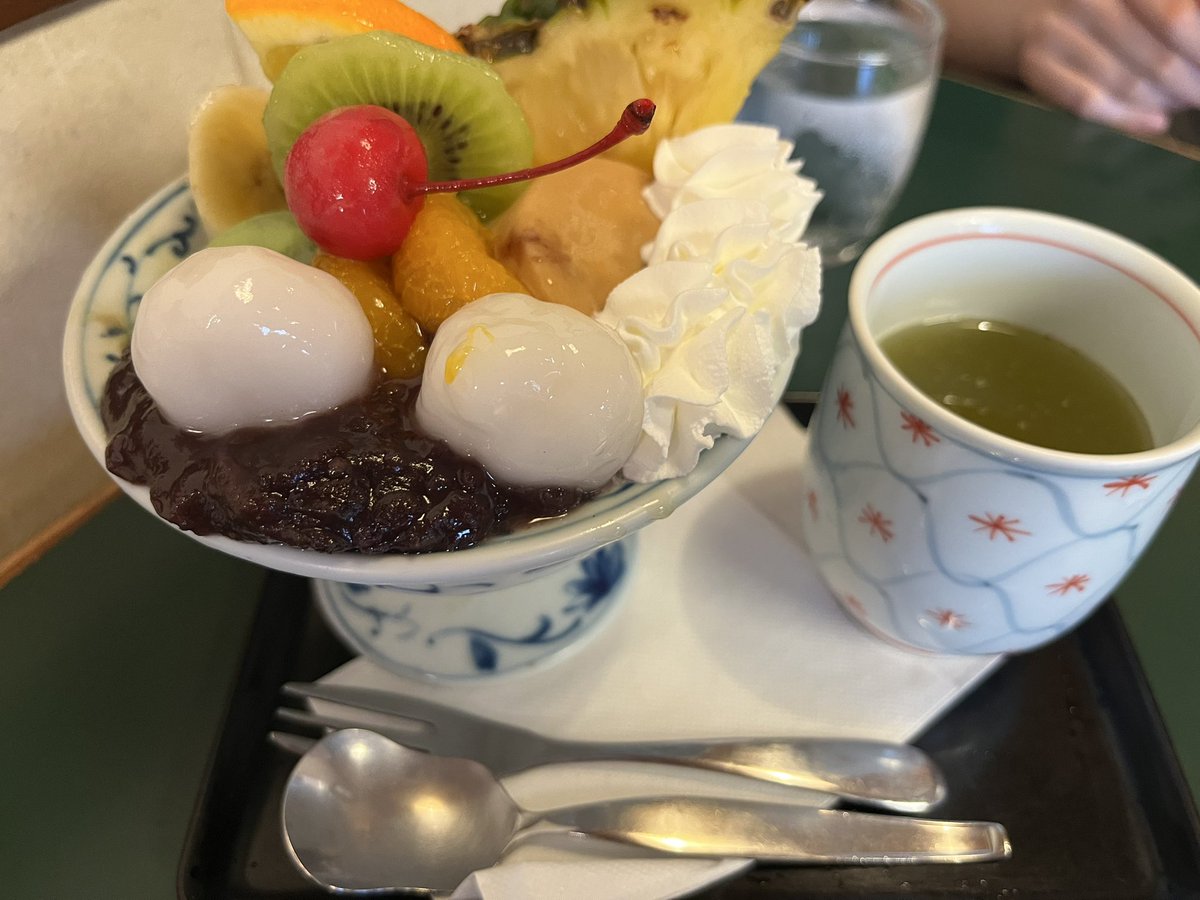 ringoron21's tweet image. 素晴らしい演奏🎺でした。
そして、JK2人とデート❤️👭も楽しいであります。
＠hayatrumpet8810 
＠Trp_miu_ 
#児玉隼人