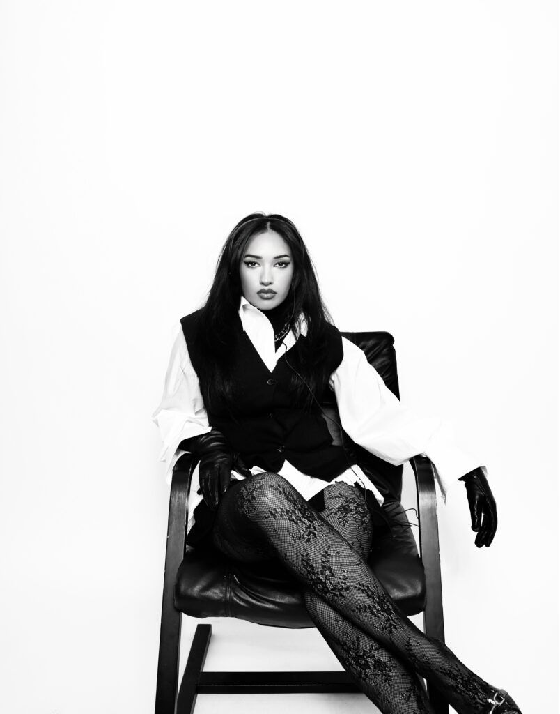 BackseatMafia's tweet image. New Post: News: GILSKA Returns with Grit and Grace on Haunting New Single ‘Bad Way’ backseatmafia.com/news-gilska-re…