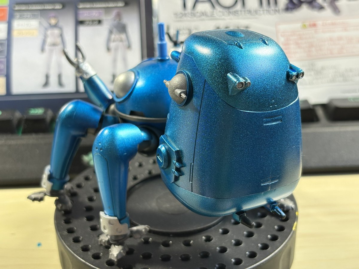 Frozen_Frog_8's tweet image. やったー！全塗装タチコマ、できたよー！！！！！！！！！！！20年ぶりの全塗装はキャンディ塗装だぜーー！！！！！！！！！！