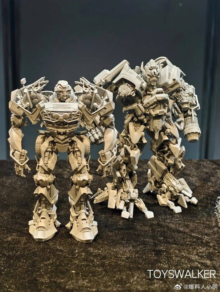 ShadowSiloe's tweet image. I&apos;m being fed with all the upcoming Ironhide releases it feels good to be winning with my boy for once 🙌

#Transformers #Ironhide #Bayverse