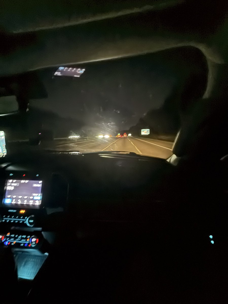 bradenkeith's tweet image. Obligatory “I’m on my way to Laracon” tweet. Follow for more