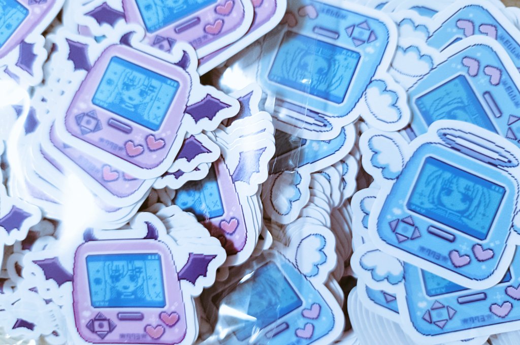 yuki77mi's tweet image. かわいいステッカーができました!!
セット売りするから袋詰め頑張る( &apos;ω&apos; و(و&quot;
