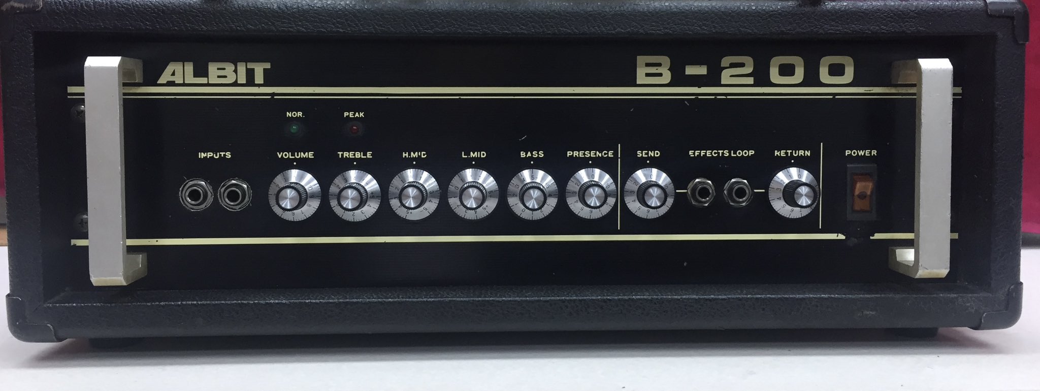 ベース ALBIT B-200 ALBIT B-200アンプヘッド - メルカリ
