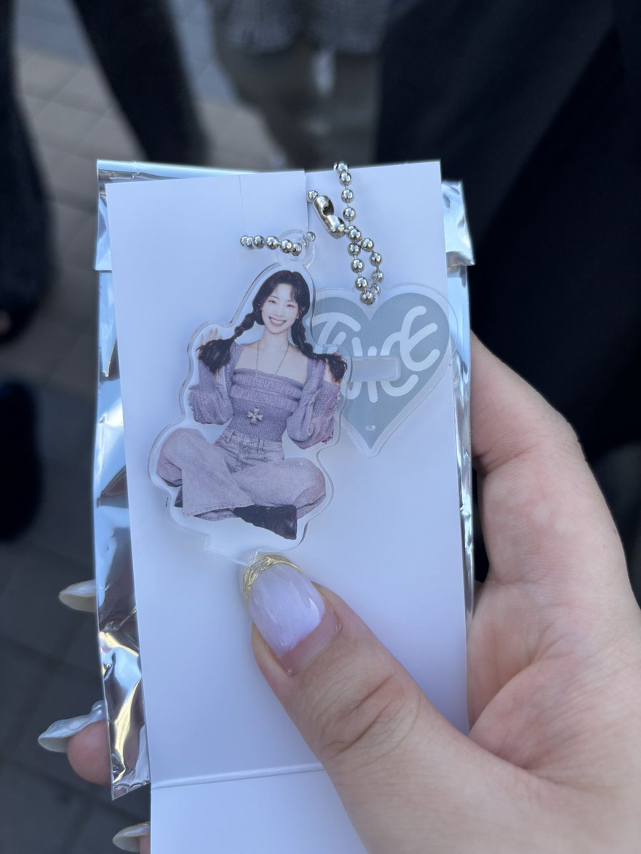 TWICE グッズ交換　THIS IS FOR
ランダムミニアクスタチャーム

譲→画像

求→ツウィ

7/26.7/27京セラで手渡し交換希望
ご気軽にお声掛けください🙇🏻‍♀️