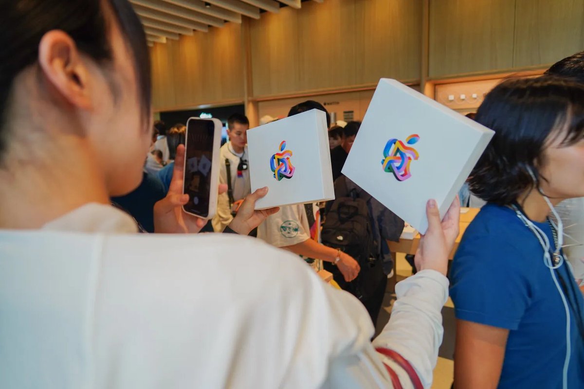 【レポート】
｢Apple 梅田｣ グランドオープン。1,500人以上のファンが行列を作った当日の熱気を現地レポート
 👉 corriente.jp/apple-umeda-op…

#Apple梅田 のグランドオープンを取材させていただきましたのでレポート記事をお届けします✨みなさん酷暑のなかお疲れさまでした〜！！