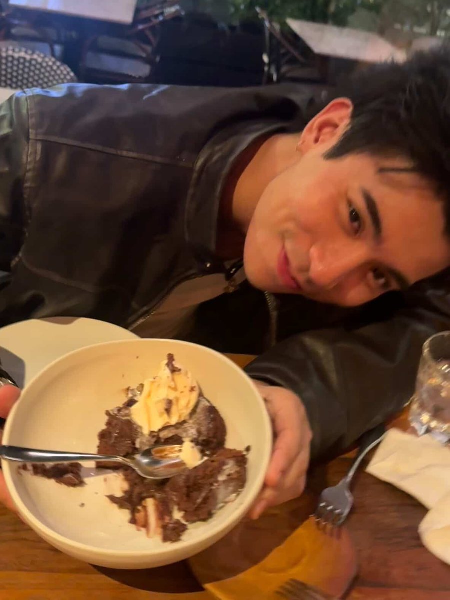 jellyzens's tweet image. each other’s pov! 😖