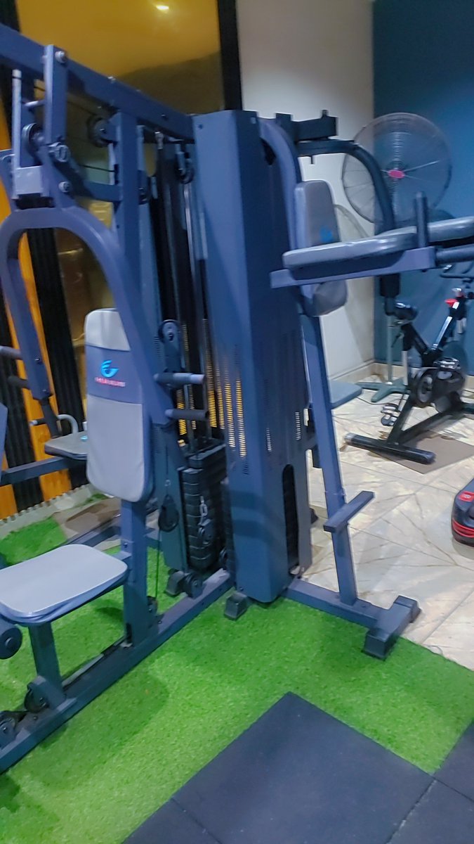 AlexprimeOO1's tweet image. Hitting the gym on saturday morning feels therapeutic.🏋
I heard all @cysic_xyz believer will do daily 100 push ups.
How many can you do? 😁
Gm Gm
Wishing you all a great weekend ahead.