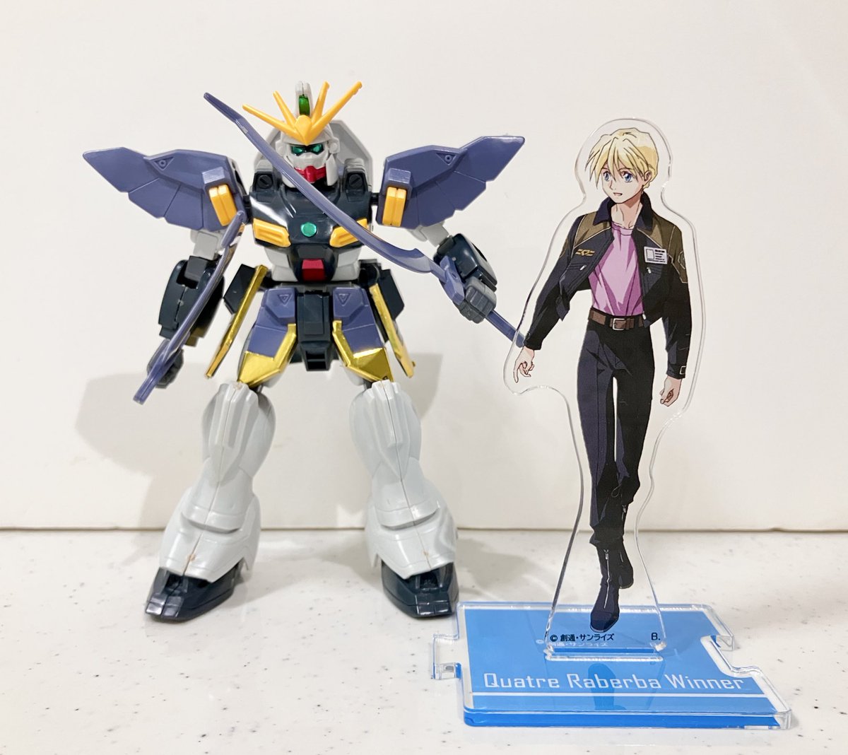 kaura_fe's tweet image. 片手見つかりましたーっ!
わー!めっちゃいい🥰
1番繊細で王子様系のカトル様が、5人の中で1番ゴツいデカいガタイのガンダムに乗ってるのも、燃えなのです💕