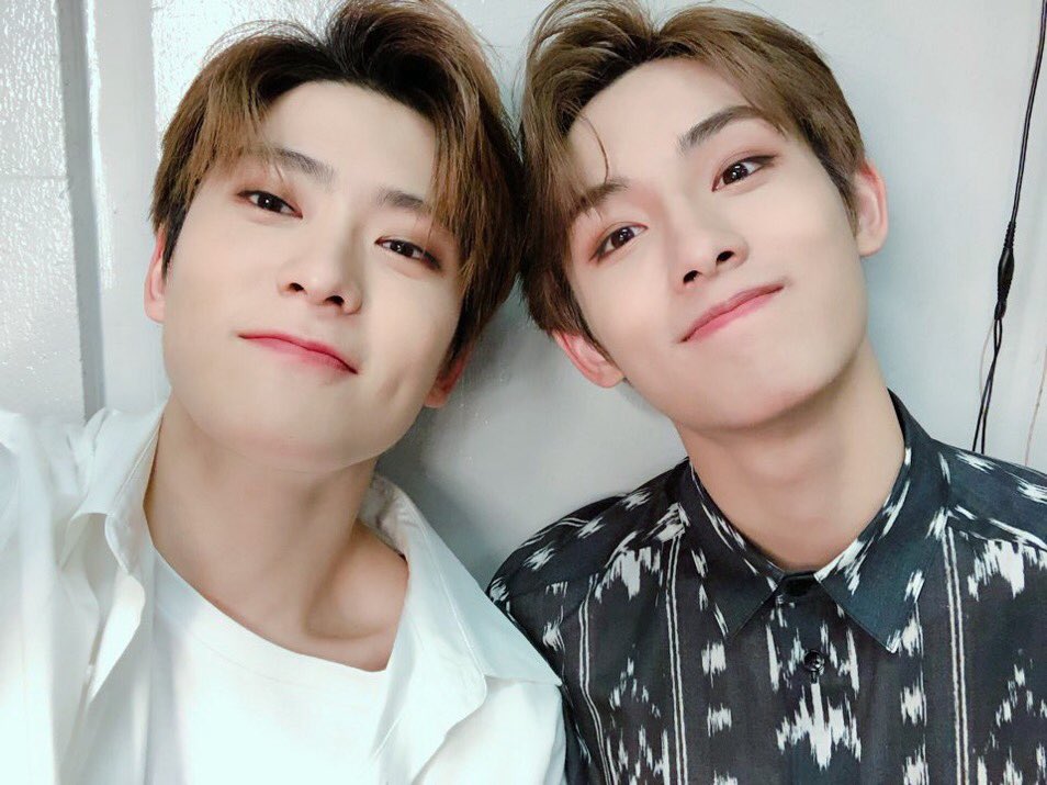 mykittyyuno's tweet image. 셀카찍을 때마다 표정 동기화되는 잰타몽