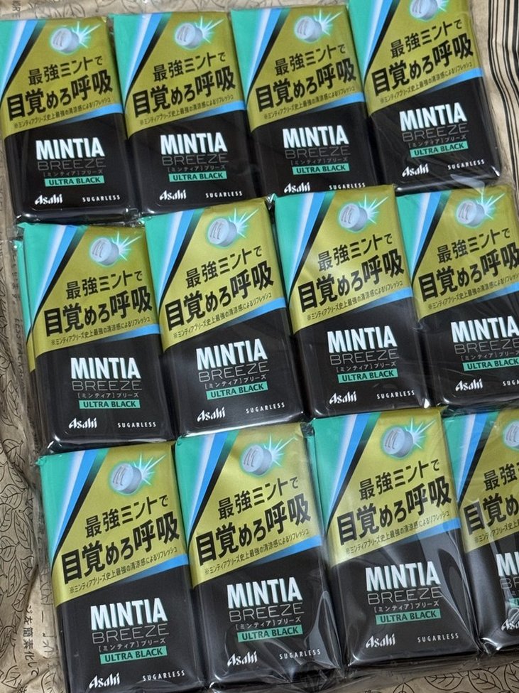MickBolegard3's tweet photo. セブンイレブンに入荷するたびに全部買ってた迷惑な客だったので、楽天マラソンのタイミングでお得にまとめ買い❣ちゃんと夜寝れてれば必要がないんですけどね💦
#ミンティア #ultrablack https://t.co/U4ijgjcRFF