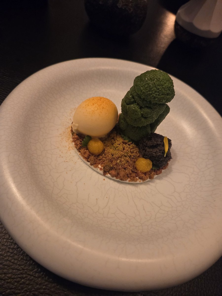 g_md_ri's tweet image. 정답 하오츠..?