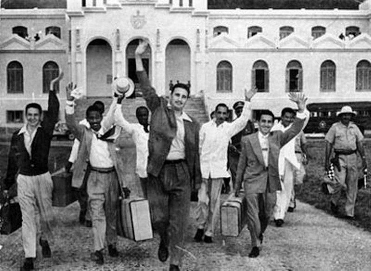 PCOE_estatal's tweet image. El 26 de julio de 1953 se llevó a cabo el asalto al Cuartel Moncada, en Santiago de Cuba, por un grupo de guerrilleros liderados por Fidel Castro, para derrocar al dictador Fulgencio Batista, un hecho que acabo convirtiéndose en el inicio de la Revolución Cubana.