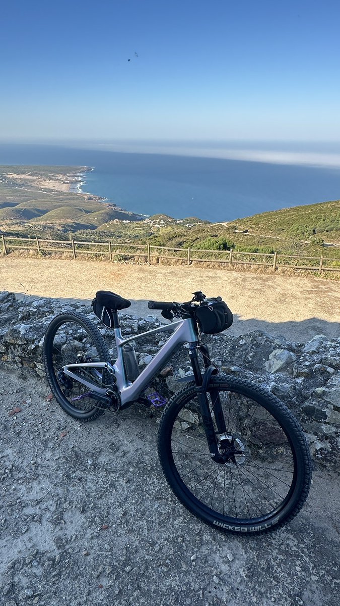 danicuki's tweet image. Biking up to Sintra today, I've met a man with his 19 year old daughter. He asked me about my work and suddenly we were talking for 20 minutes about @polkadot and crypto. This is when I realize I live in the right place. Love Portugal 🇵🇹