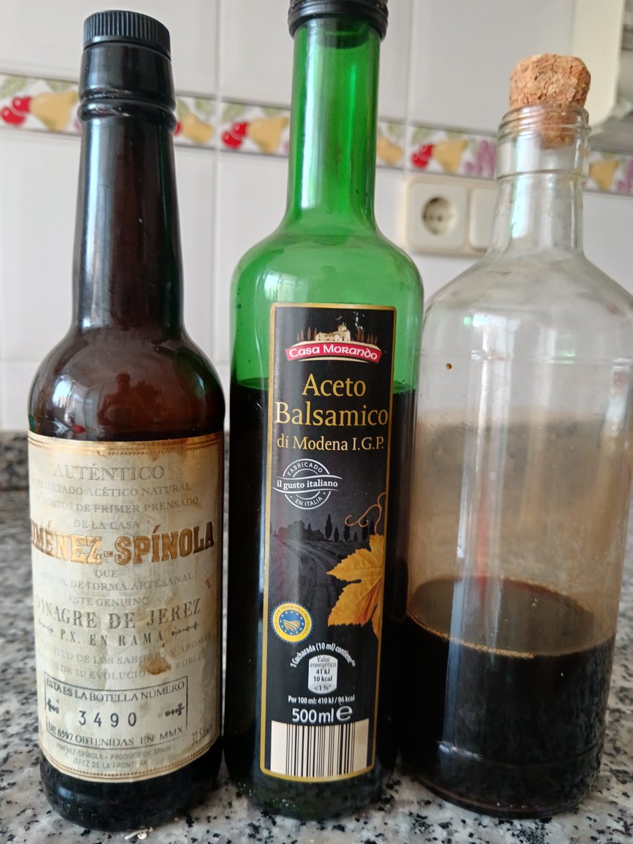 Mi secreto del gazpacho!
Mezcla de vinagres y ratafia casera.