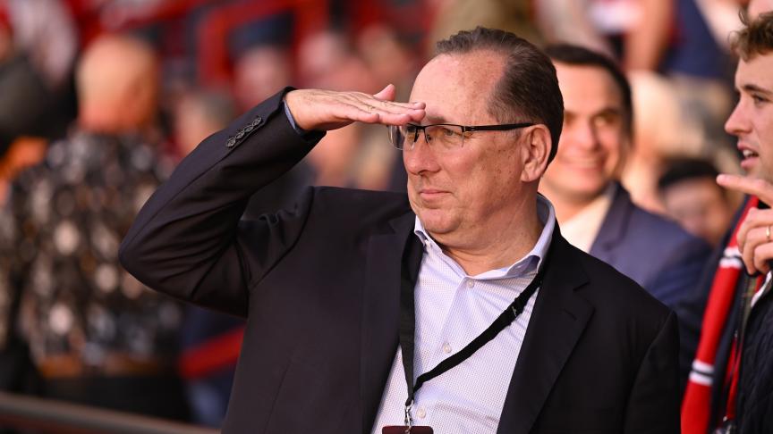 JulienDenoel's tweet image. ⚫️🔴 John #Textor dans l&apos;oeil du cyclone chez Eagle Football Holding. Synthèse d&apos;un conflit qui pourrait l&apos;écarter de la présidence du #RWDM après celle de Lyon

sudinfo.be/id1021425/arti…