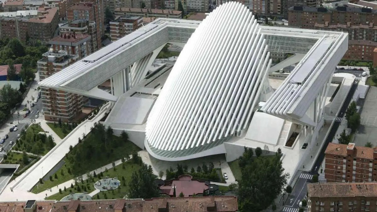 SuperManuMolina's tweet image. Solo recordar que, en Los 4 Fantásticos: Primeros Pasos, sale nuestra Españita.
Oviedo, concretamente.
Siempre es bonito cuando pasa y esto, y más si no es Madrid o Barcelona.