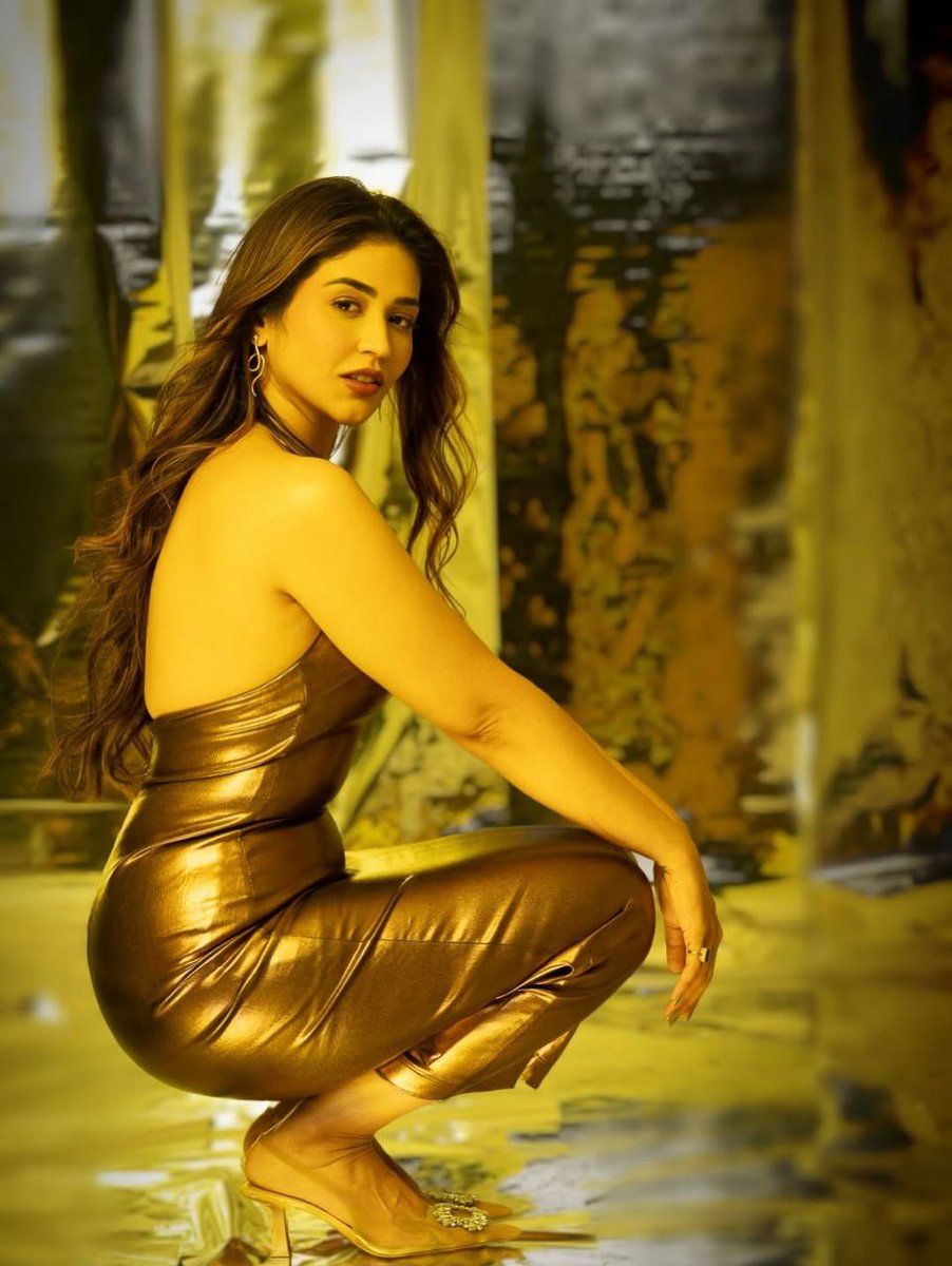 Dark_Arrow9's tweet image. priyanka jawalkar owns us with her🍎🍑