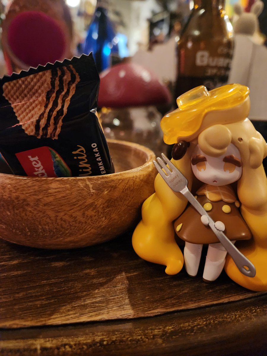 Fullmoon_0505's tweet image. 🥞：ウエハース  あまいサクサクすきなのです！

🥞：ドリトス ピリッとパリパリしてて
おいしいなのです！
