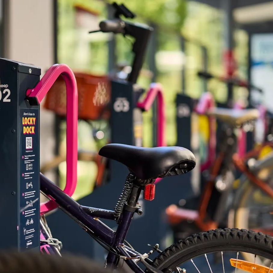 Big Street Bikers is seeking a passionate cycling advocate to join their team as a Locky Dock Envoy.

🌿 flexible 
🌿 part time 
🌿 help increase biking

Share why you’d be perfect for the role at hq@bigstreetbikers.com.

#hiring
#bikelife