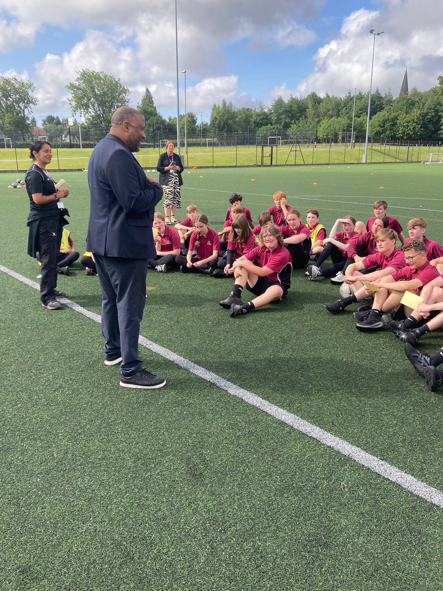 LFCFoundation's tweet image. As part of our Onside programme delivery, Lord Derby Academy's Year 9 class had a visit from LFC Legend John Barnes, who spoke about his career and the positive role models who helped him to build resilience β¨π
#PLPFACommunityFund @PLCommunities
