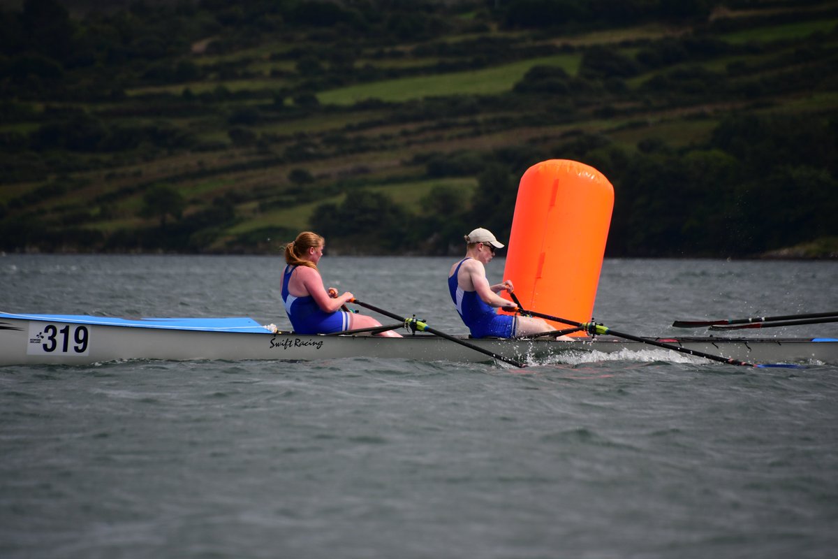 RowingIreland's tweet image. Swift Racing Junior Coastal Championships
& Home International Beach Sprints Qualifiers – Live today from Narin Beach
Watch Live: facebook.com/lprc2010
Timetable: tracker.rowingireland.ie/documents/_Tim…
Results: tracker.rowingireland.ie/documents/_Jun…
@SwiftBoats @rowfitireland @RowingCentreUK @SwiftRacingUK