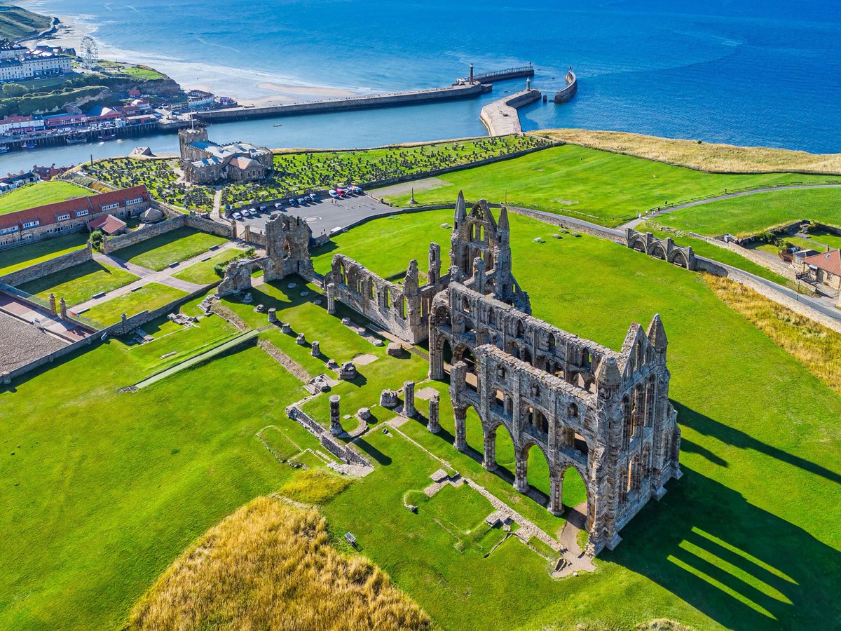 mark_hume's tweet image. Whitby Abbey and St Mary’s Church sitting proudly on the headland looking out to sea.